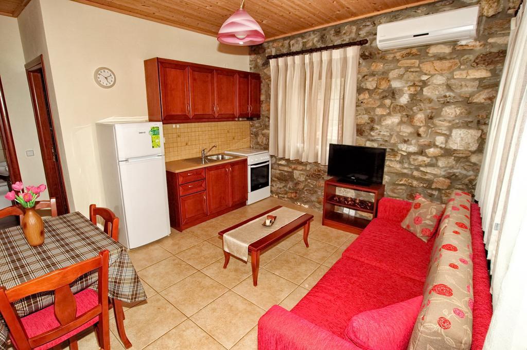 Apartment Traditional Tsikrikonis Mirtofiton